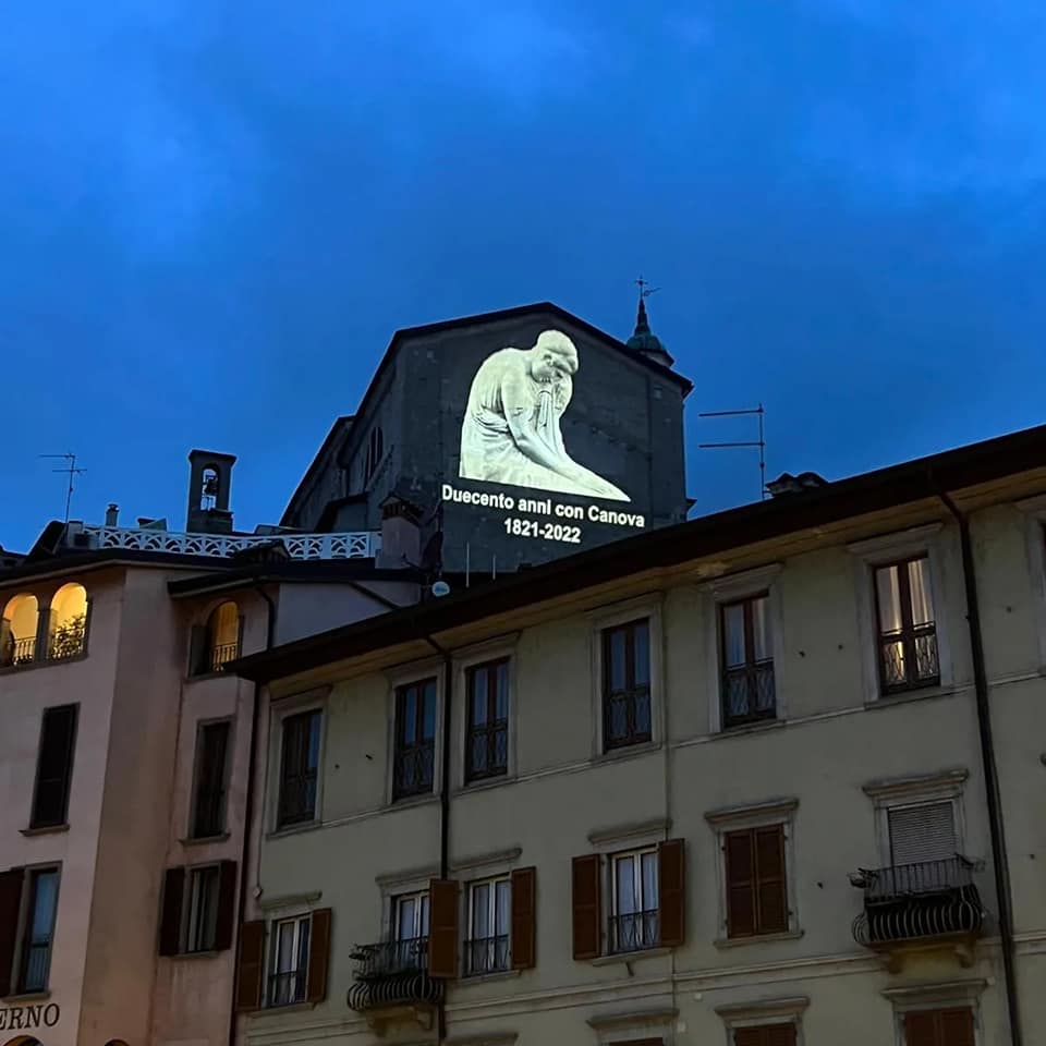 Illuminazione architetturale con Gobo mapping